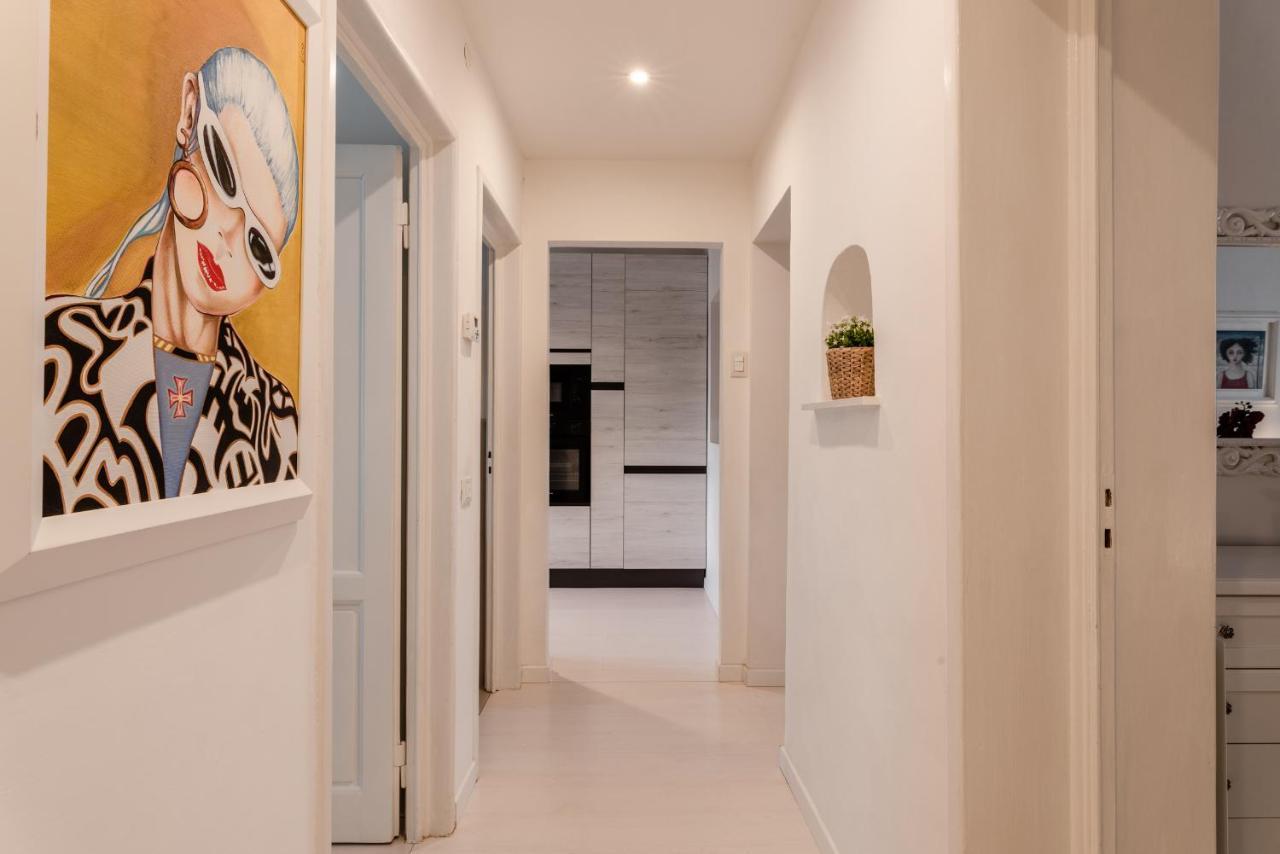 Gallery Art Apartment In San Frediano Florencia Exterior foto